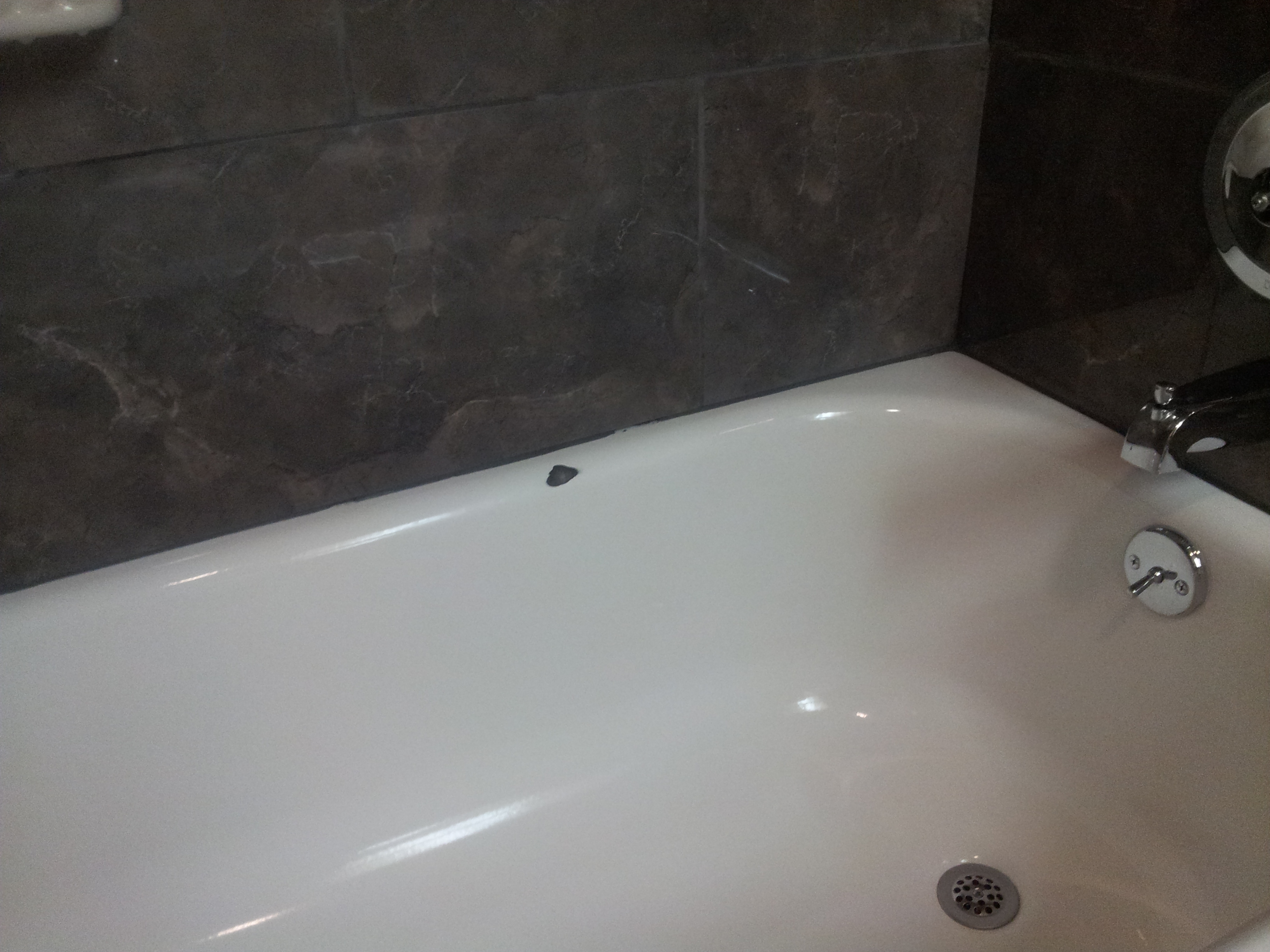 Professionals Vs Diy Bathtub Repairs, Bathtub Reglazing Experts Reviews